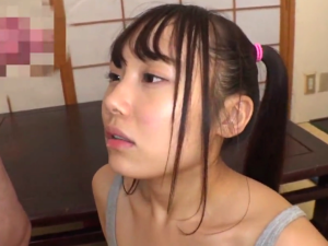 自分の彼氏を振って中年親父のチンポをしゃぶる淫乱女子高生