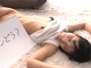 清楚系の貧乳美人に質問しながらがっつりセックス！