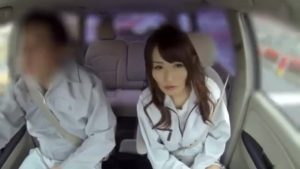 可愛い女の子とカーセックスする！