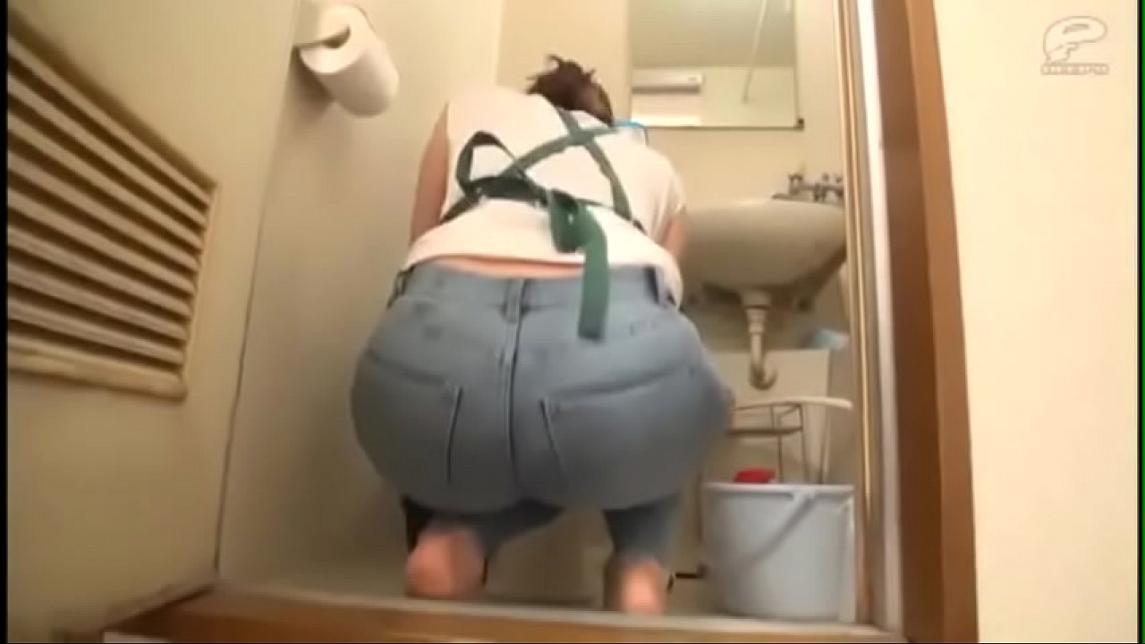 家政婦さんの身体がムチムチでエロすぎたから手を出してしまいました