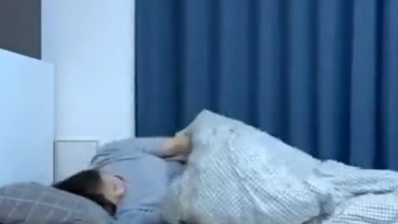 寝起きの彼女とそのままベッドでいたしまくり！