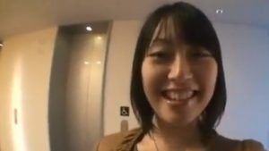 素人美乳娘とのリアルなハメ撮り♡キレイなおっぱいにザーメン発射！