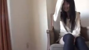 貧乳娘とハメ撮り！かわいいおっぱいにぶっかける！
