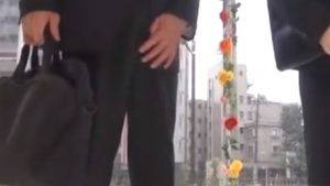 会社の上司とみだらな関係に落ちる初心な美人OL