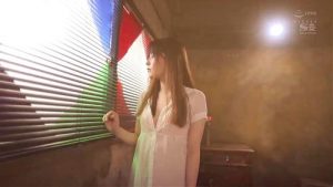 【乙白さやか】おとなしい顔してエッチなことが大好きな美少女AV女優！男優チンポに翻弄されるw【潮吹き】