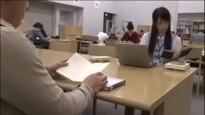 クール系な見た目のセクシーOLにムラムラしてたまらずエッチ！