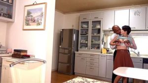 【君島みお】巨乳人妻が黒人チンポの連続中出しでおまんこガバガバになるww