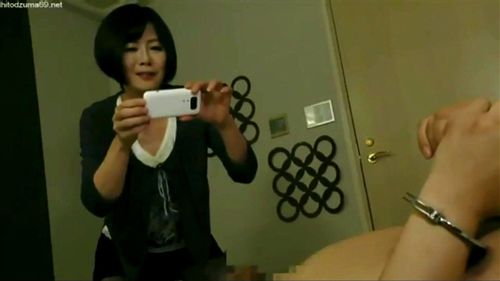 弱みを握った男を拘束してチンポハメさせる変態女ww