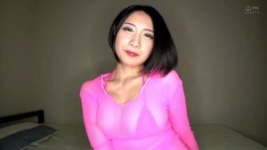 デカ尻巨乳お姉さんに騎乗位SEXでお尻にぶっかけ！