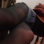 エッチなお姉さんに誘惑されたからタイツに精液ぶっかける！