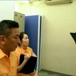 コンビニ本部のニーハイOLがおじさんチンポに狂わされる！