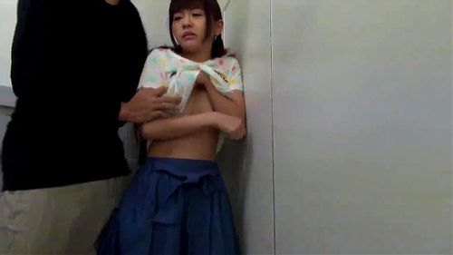 噂の公衆便所で未成年をハメちゃったｗ