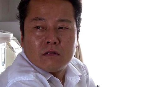 他人のチンポで欲求を満たす変態人妻！