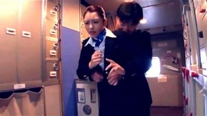 CAにフラレた腹いせで飛行機内でレイプセックス！