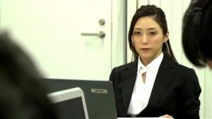 疲れて寝てしまった部下を逆夜這いする淫乱痴女上司【逆レイプ】
