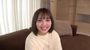 小柄で肉付きのいいエロカワ女の子とセックス！