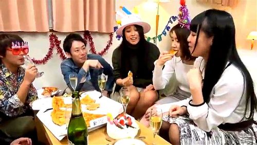 自分が好きな女の子が実は淫乱で乱交パーティーで中出しされまくる！