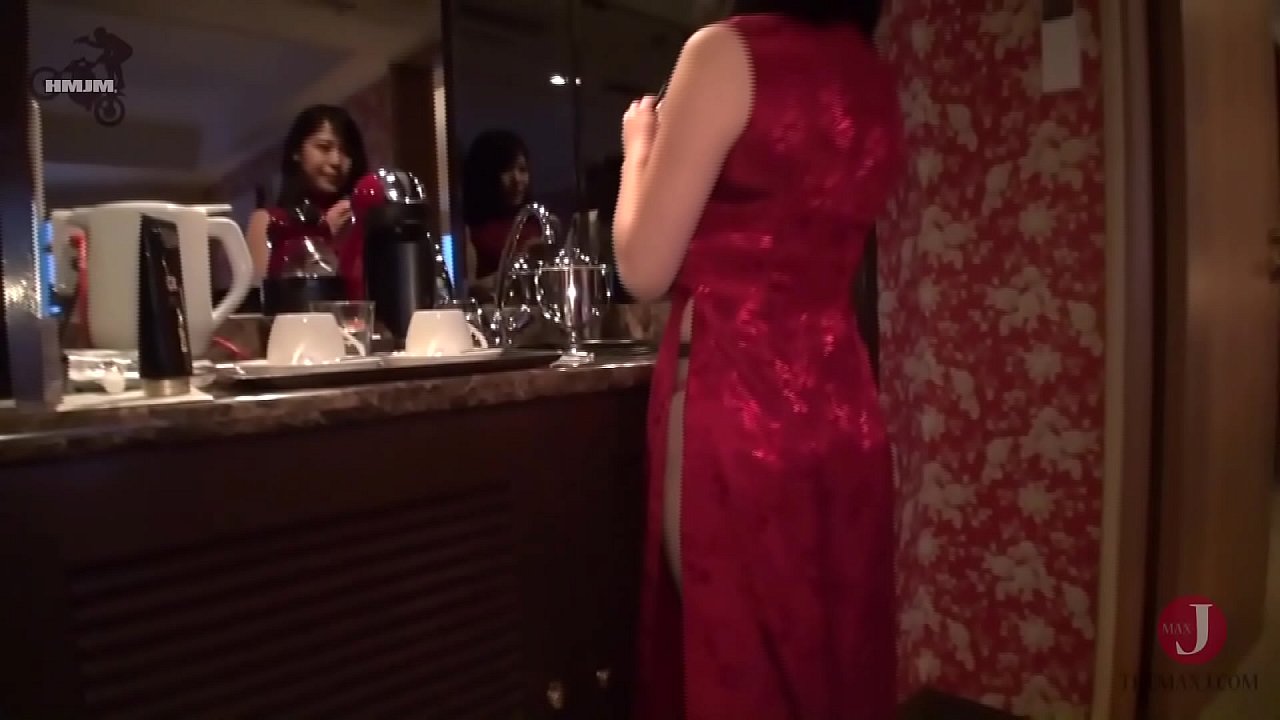 いやらしいチャイナドレスのお姉さんと熱々エッチ！