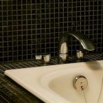 巨乳女社長と二人っきりで出張中にセフレに！