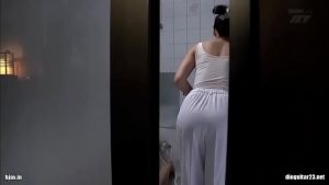 夫婦で営んでいるマッサージ店で妻が変態客にNTRされるｗ