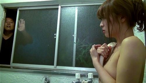 巨乳人妻は性欲限界！近所の男たちを誘惑して不倫SEX！