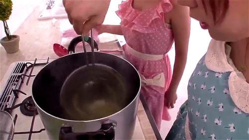 おちんぽ大好き淫乱巨乳姉妹が極太チンポでハメられてイキまくる！