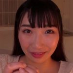 純粋そうなムチムチ美女が男たちに精子を搾り取ってごっくんフェラ！