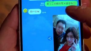 ウチの妻がパート先のバイト君に寝取られてリビングで大胆セックス！