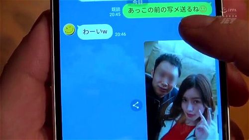 ウチの妻がパート先のバイト君に寝取られてリビングで大胆セックス！