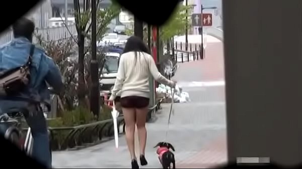 エロい服装をしたギャルを誘拐してすぐさま輪姦！