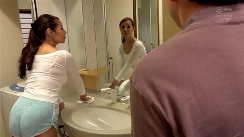 大人な雰囲気の人妻とダブルベッドでたっぷりご奉仕♡