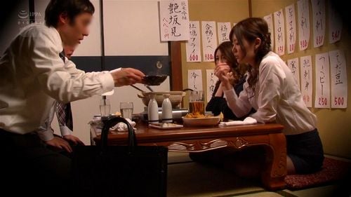 美人で爆乳の上司を酔わせてエッチモードにさせちゃうｗ