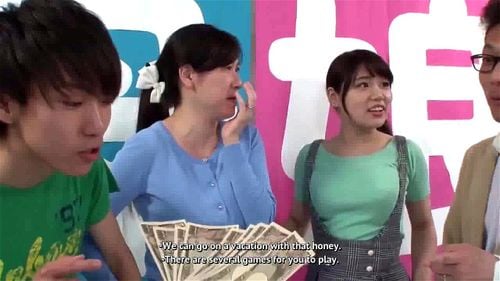 仲良し家族がお金のため同時に孕ませ中出しセックス！