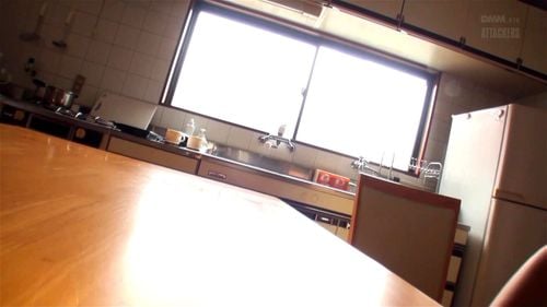 ショートヘアのお姉さんを監禁して長時間調教しまくり！