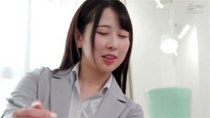 「挿れないって約束したのに！」友だちの彼女とヤッちゃった！