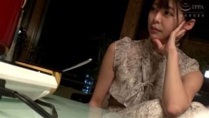 超絶可愛い素人美女と深夜に激しく汗だくハメ撮り！