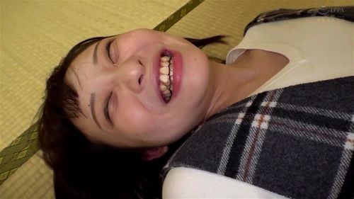リスみたいな小動物系女子と彼氏に秘密でドキドキセックス！
