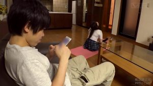 可愛いJKが無防備に寝ているのでチンコ挿れちゃう！