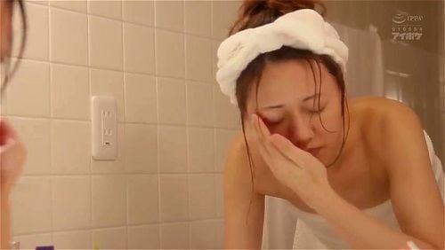 「終電逃したの？ウチ来なよ？♡」女上司宅に泊まる流れでヤッちゃう