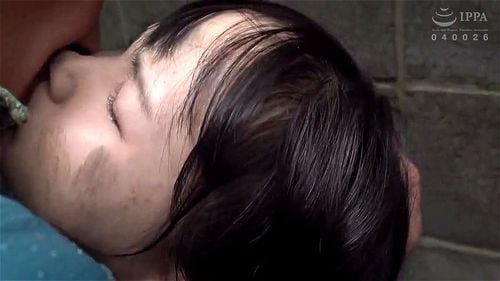 【閲覧注意】遭難した美少女が山小屋でおじさんに犯されまくるビデオ