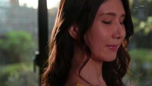 美人妻に惚れた少年！旅館の女将を襲って無許可中出し！