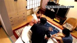 ハリのあるとてもおいしそうなおっぱいを携えた淫乱セクシー美女とのプレイ！