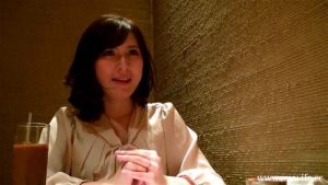 ムチムチのエロ尻がたまらん色白スケベ妻との大興奮プレイ！