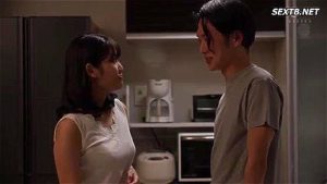 酔っぱらった淫乱人妻がチンポ誘惑して浮気セックス