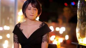 【本田瞳】美巨乳人妻がAVデビュー！艶めかしいSEXから目が離せない！