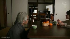 血の繋がらない美しい姉とイケナイ関係に堕ちて連れ子同士で不倫プレイ
