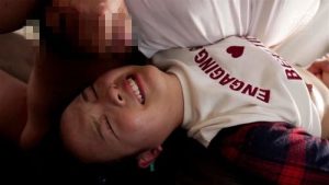 かわいい姪っ子を両親不在中に壁際に追い込んで大量中出し！