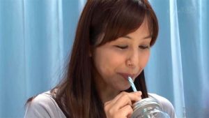 大人の魅力が体から溢れる熟女妻の恥ずかしい姿がたっぷり拝めます！