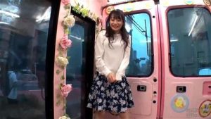 21歳のピチピチ大学生が男の人に跨がったり突かれたりのヤリまくり！