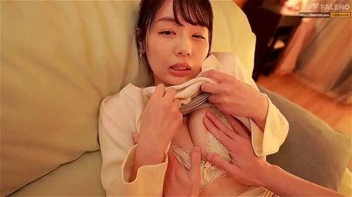 小動物系の彼女と初めてのお泊りエッチで大興奮！